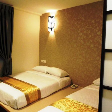 Eight Days Boutique Hotel - Mount Austin Johor Bahru Esterno foto