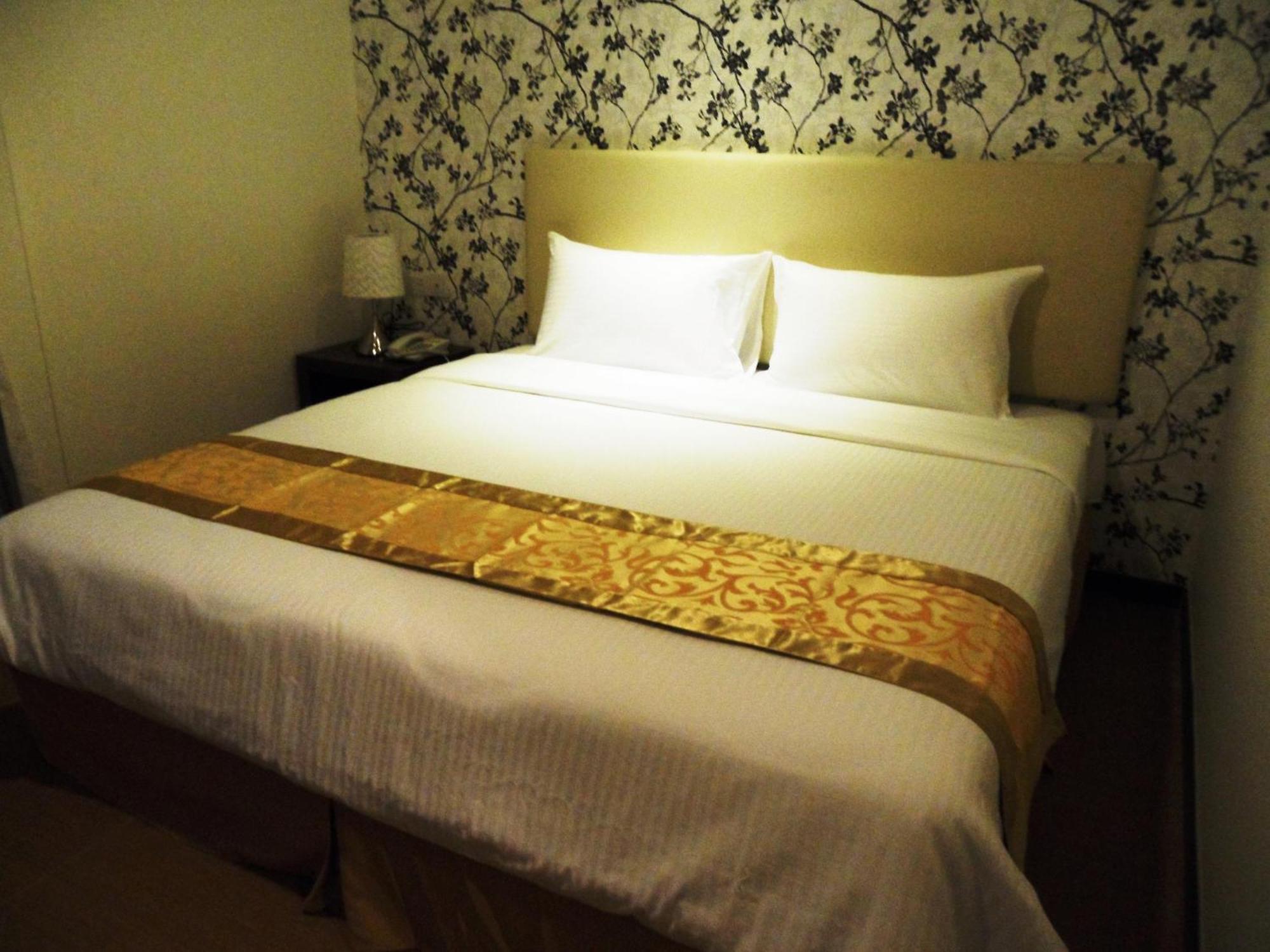 Eight Days Boutique Hotel - Mount Austin Johor Bahru Esterno foto