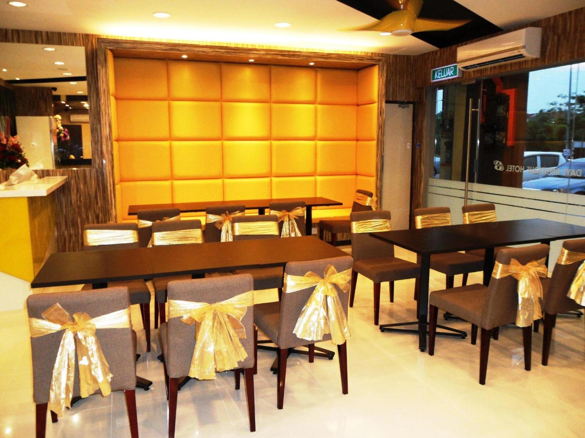 Eight Days Boutique Hotel - Mount Austin Johor Bahru Esterno foto