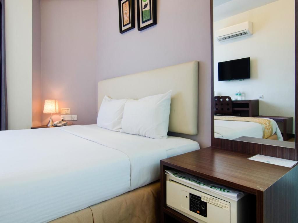 Eight Days Boutique Hotel - Mount Austin Johor Bahru Esterno foto
