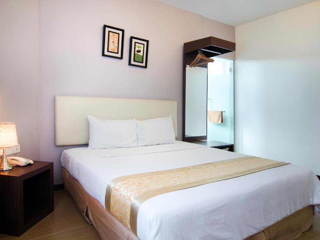 Eight Days Boutique Hotel - Mount Austin Johor Bahru Esterno foto