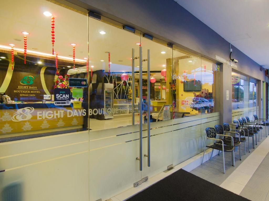 Eight Days Boutique Hotel - Mount Austin Johor Bahru Esterno foto